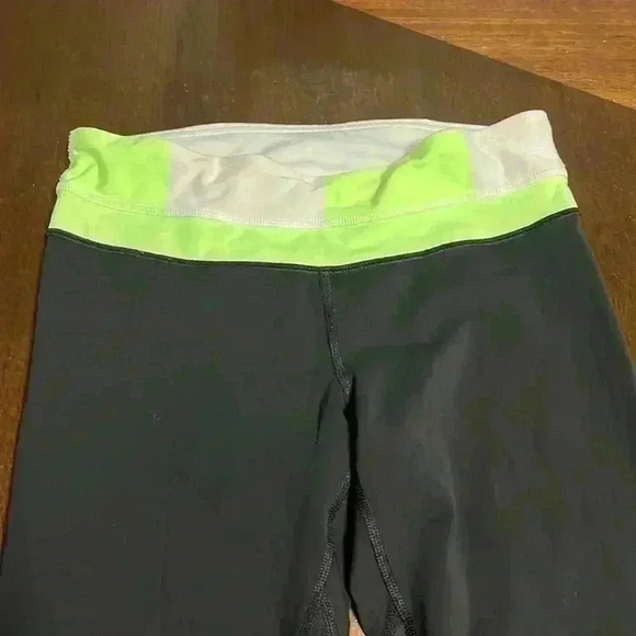 Lululemon Run: Inspire Crop II
Black / Tonka Stripe Clear Mint White - Picture 7 of 9